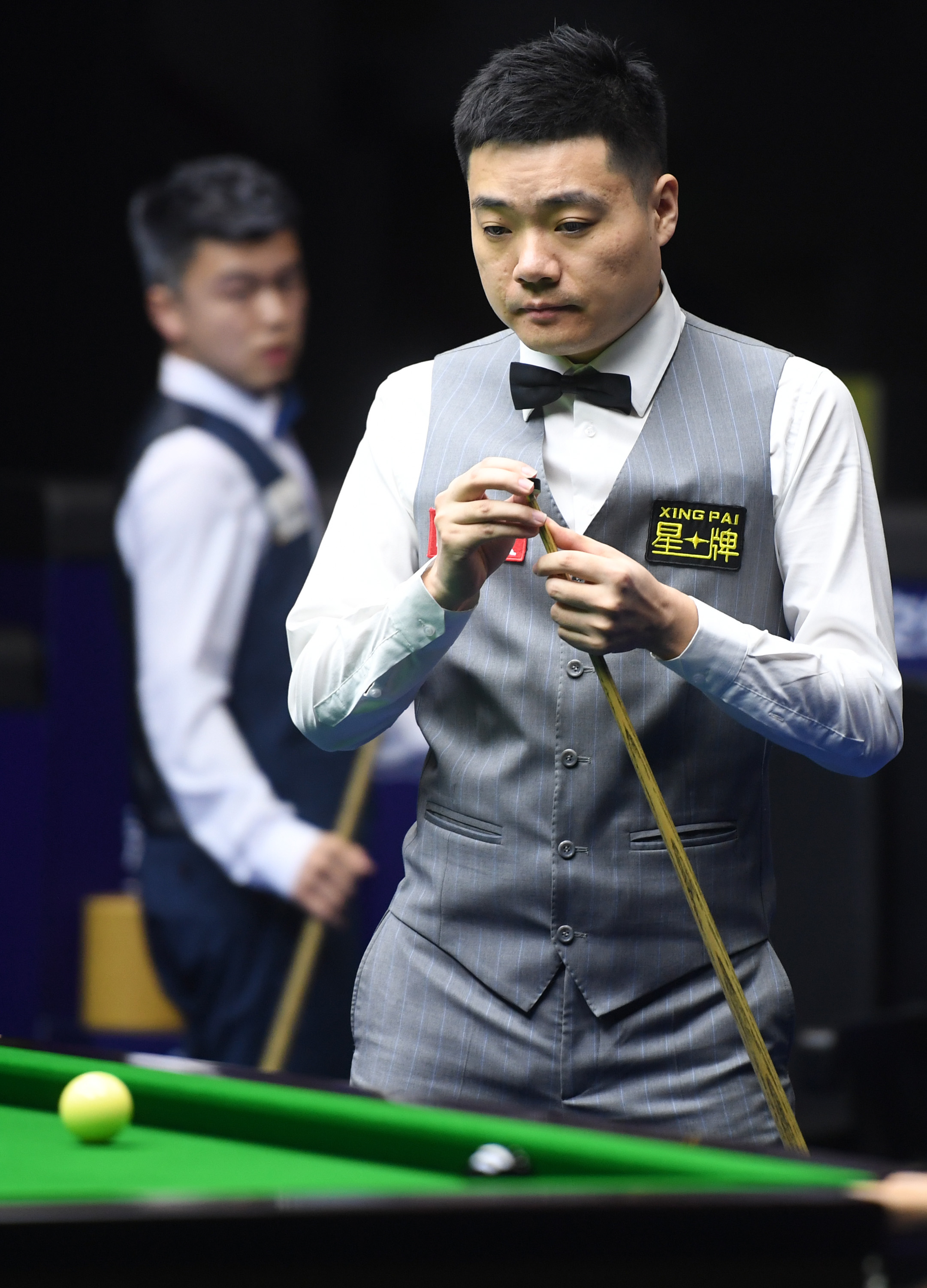 柯丝蒂通过 柯丝蒂通过