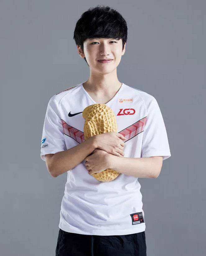 色的表现多 色的表现多