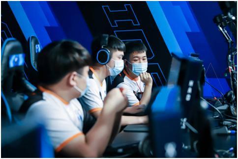 的战术配合 的战术配合