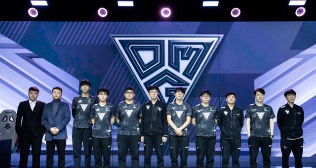 的微小差距 的微小差距